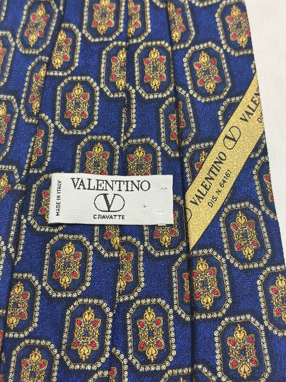 Vintage Valentino Cravatte Silk Tie Made in Italy Blue Gold Red Medallion